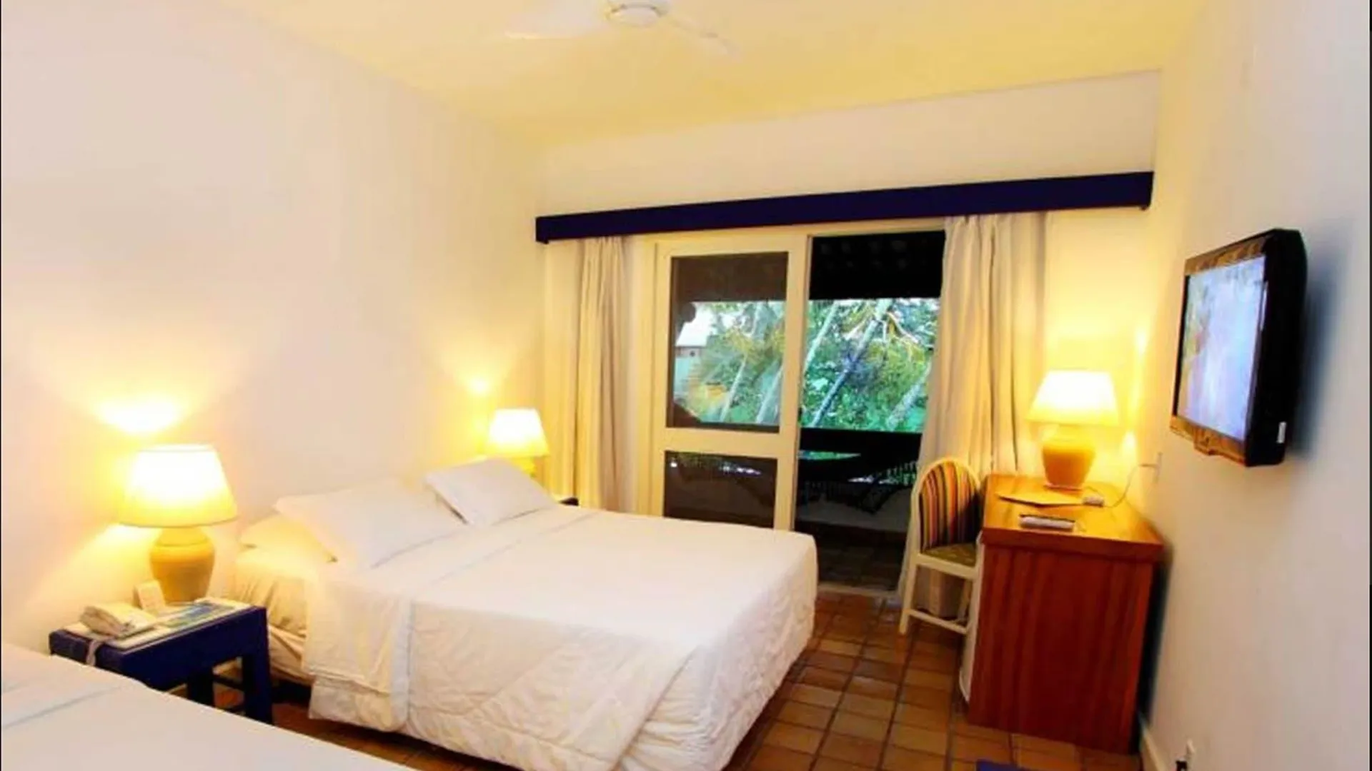 *****  Arraial D'Ajuda Eco Resort Порту-Сегуру Бразилия