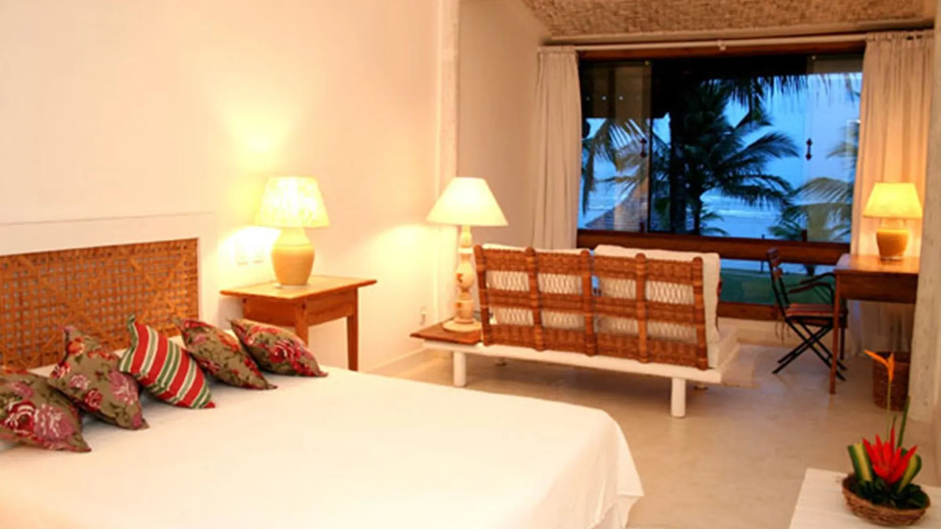 *****  Arraial D'Ajuda Eco Resort Порту-Сегуру Бразилия